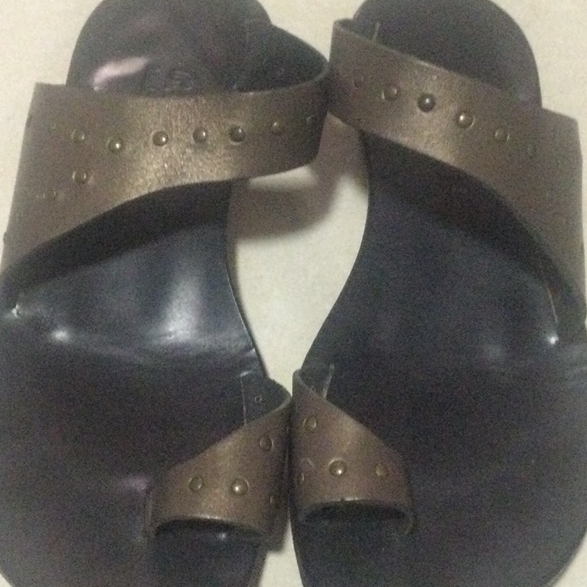 Cydwoq Sandals